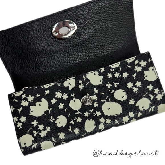 Coach Black and White Floral Key Holder - Picture 4 of 12
